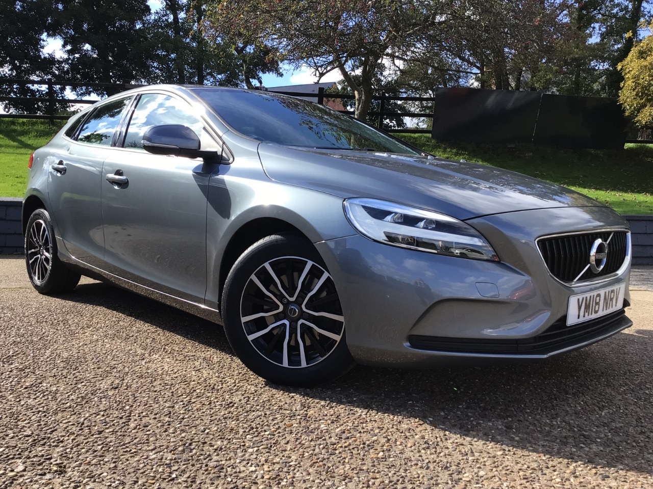 2018 Volvo V40